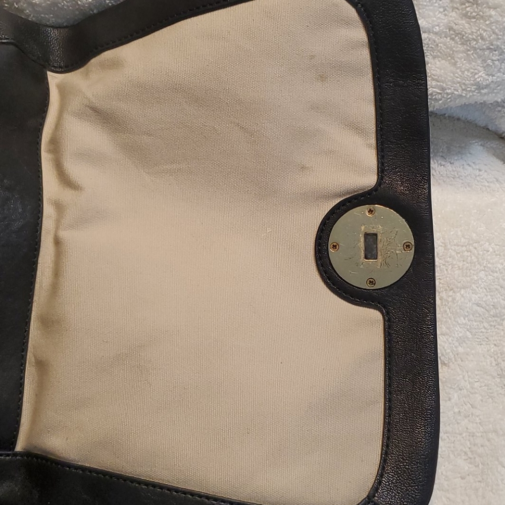 Tory Burch Leather Bag - Picture 8 of 16